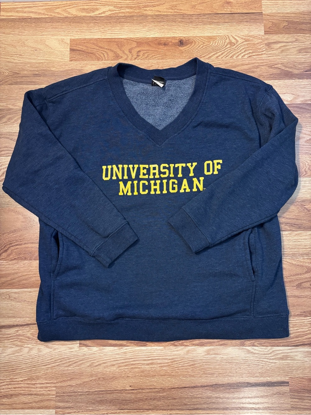 UG Apparel University Of Michigan V-Neck Cozy Sweater Womens Size L